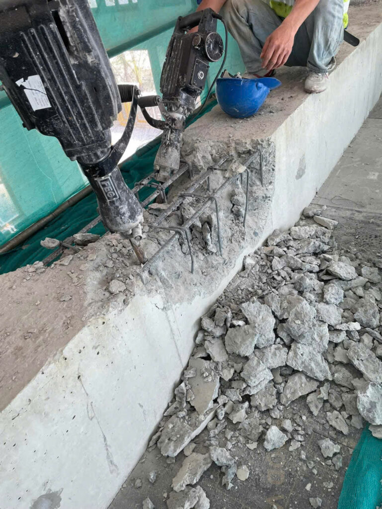 Báo giá dịch vụ đục