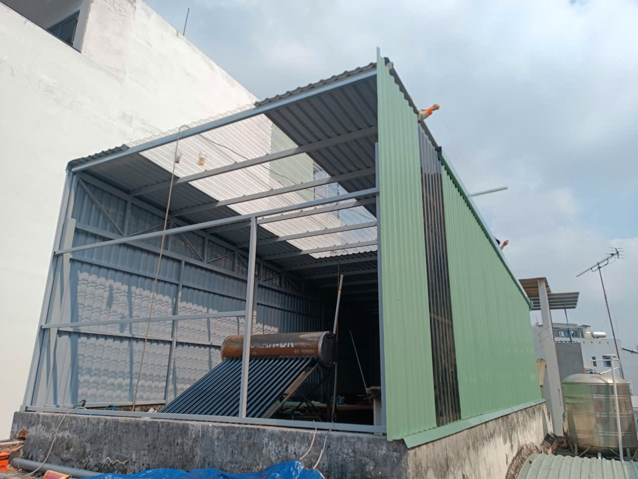 Làm mái mới