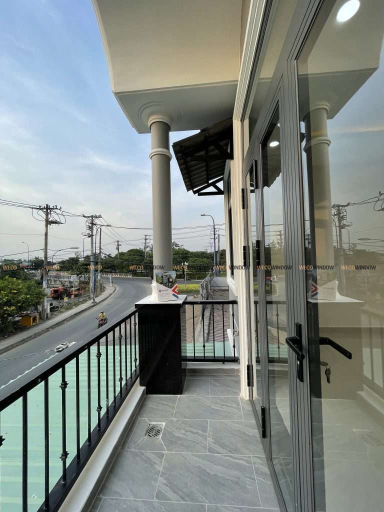 Lắp lan can