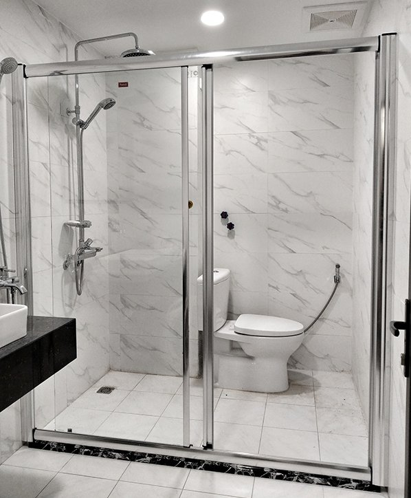 Lắp vách kính ngăn nhà tắm