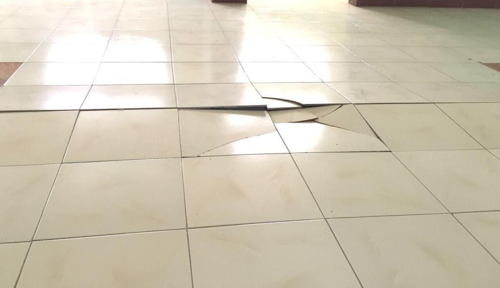 Sửa nền nứt