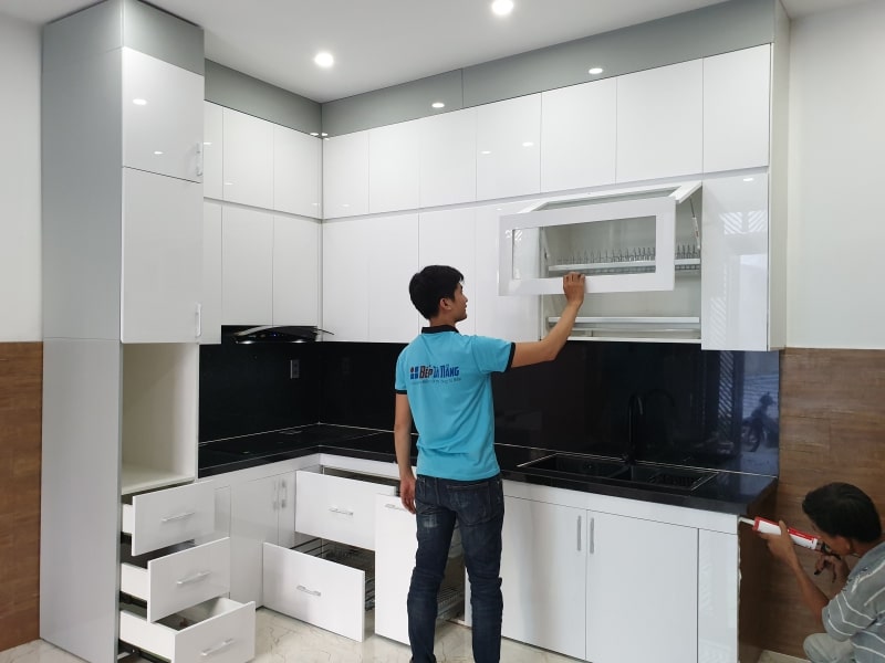 Thi công tủ bếp