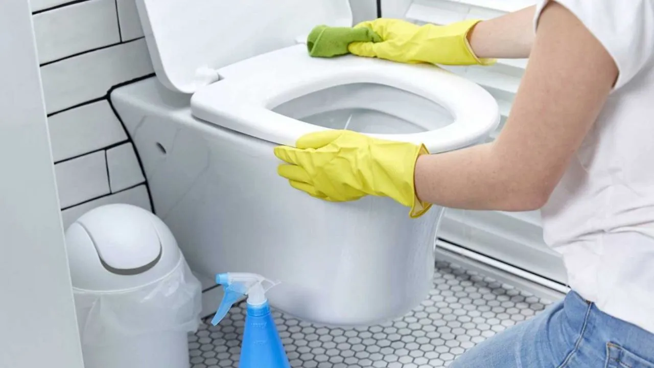 Xử lý mùi hôi nhà tắm