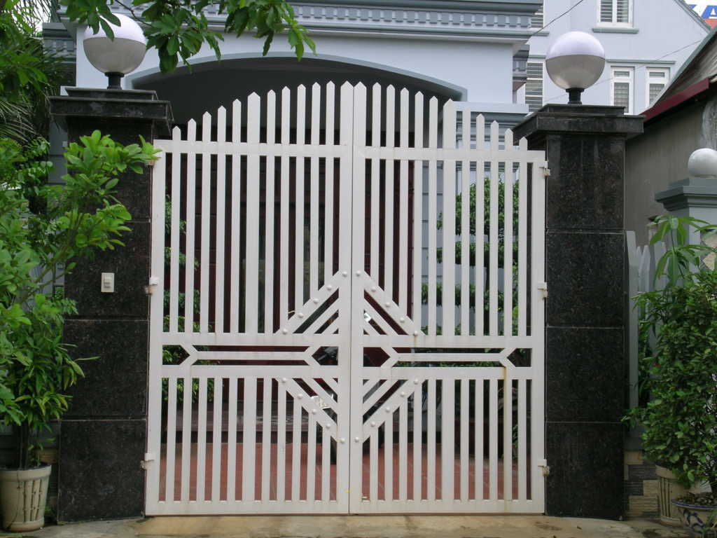 Báo giá thi công cửa