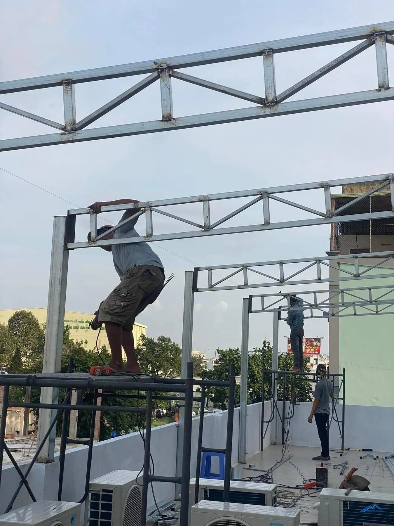 Báo giá thi công sân thượng