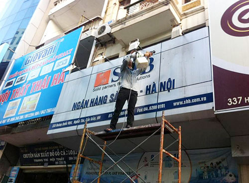 Bảo trì logo quảng cáo