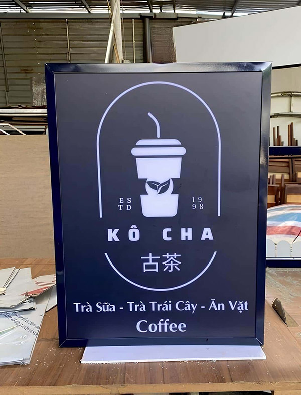 Biển đứng cửa hàng