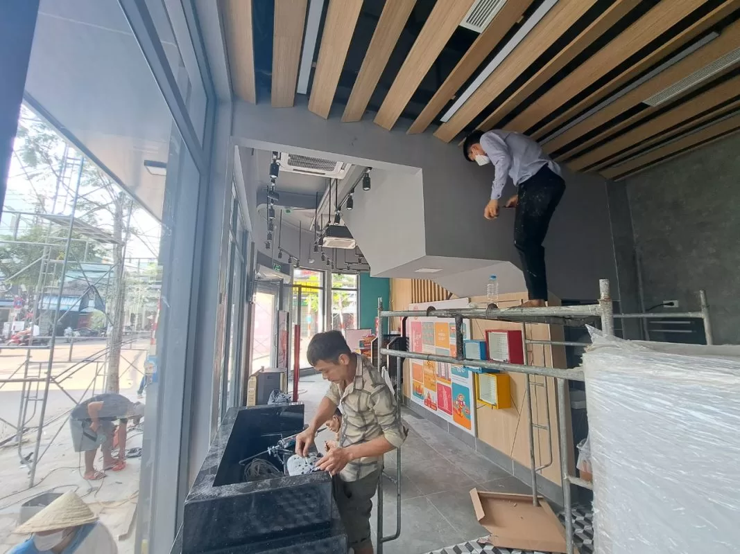 Cải tạo cửa hàng
