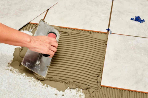 Cán nền trước khi lát gạch