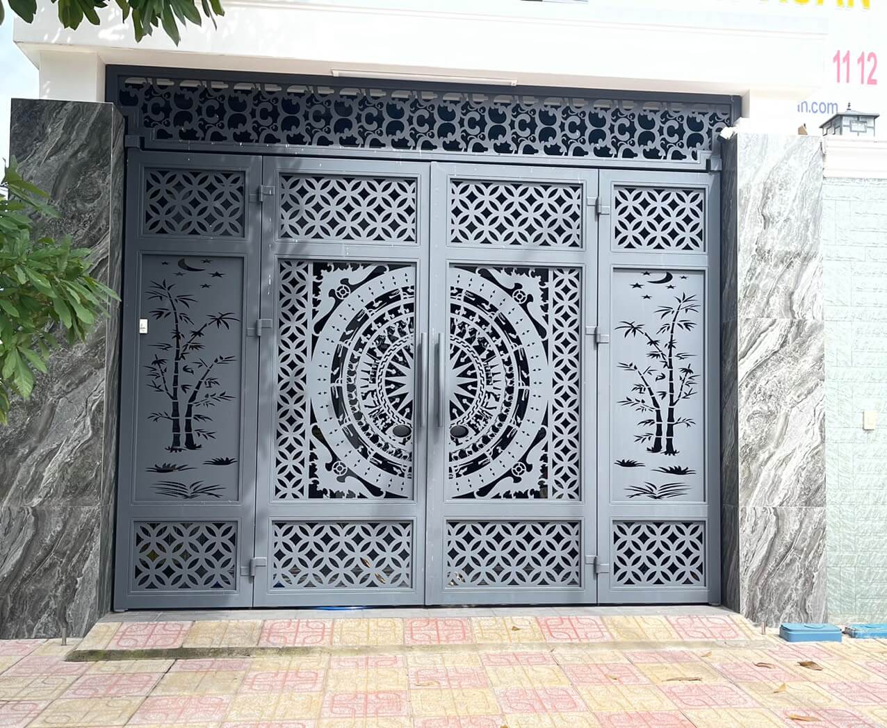 Cắt ô cửa công trình