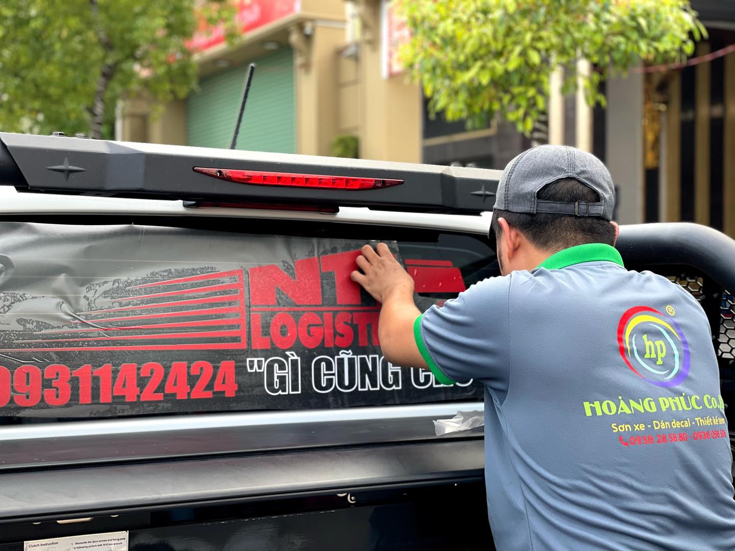 Dán decal xe