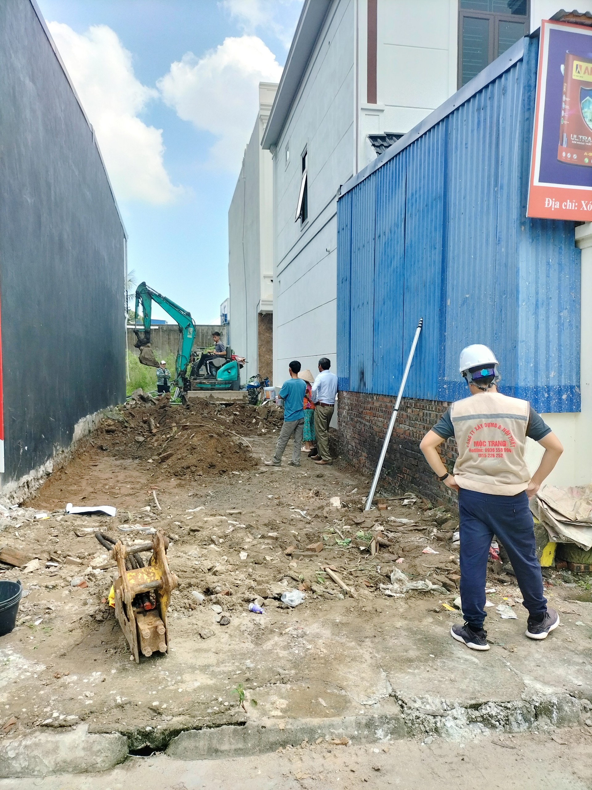 Dọn dẹp mặt bằng thi công