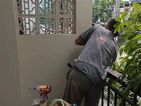 Đục mở cửa sổ