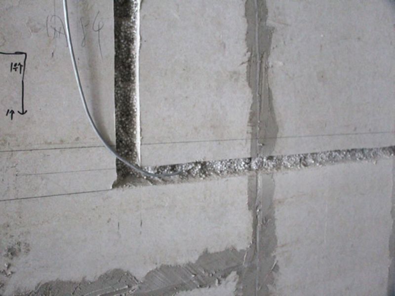 Đục rãnh đi điện
