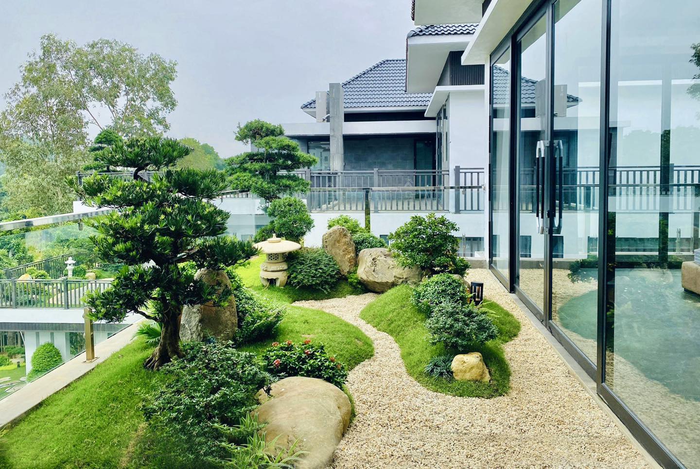 Làm tiểu cảnh sân thượng