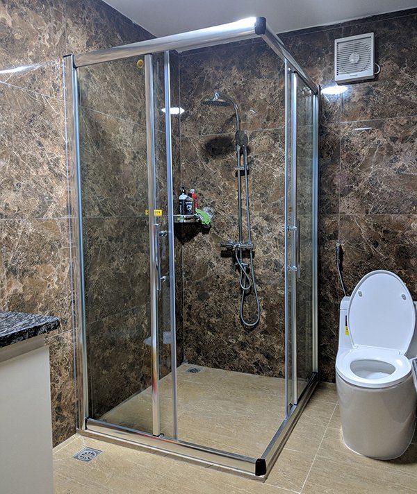 Lắp cửa kính phòng tắm