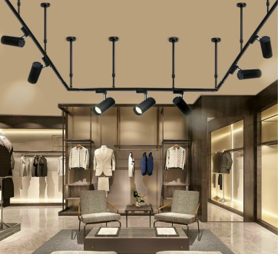 Lắp đèn trang trí cửa hàng