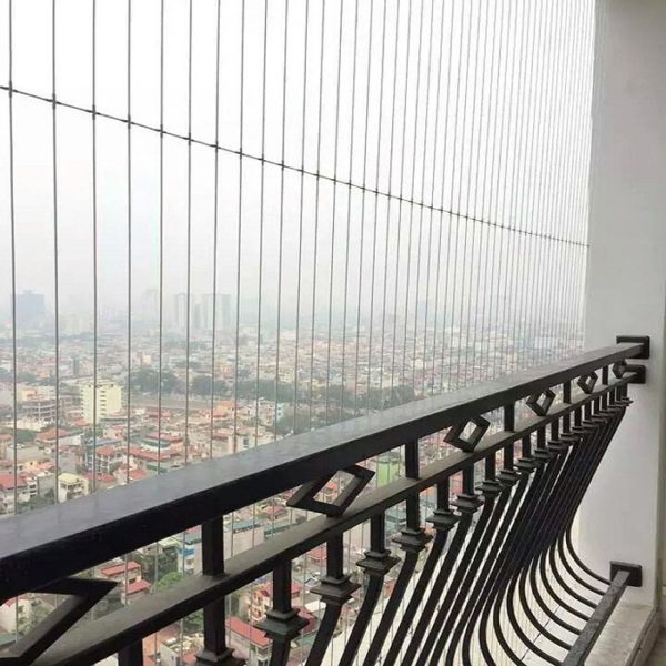 Lắp lưới an toàn ban công
