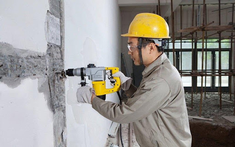 Sửa nứt tường nhà vườn