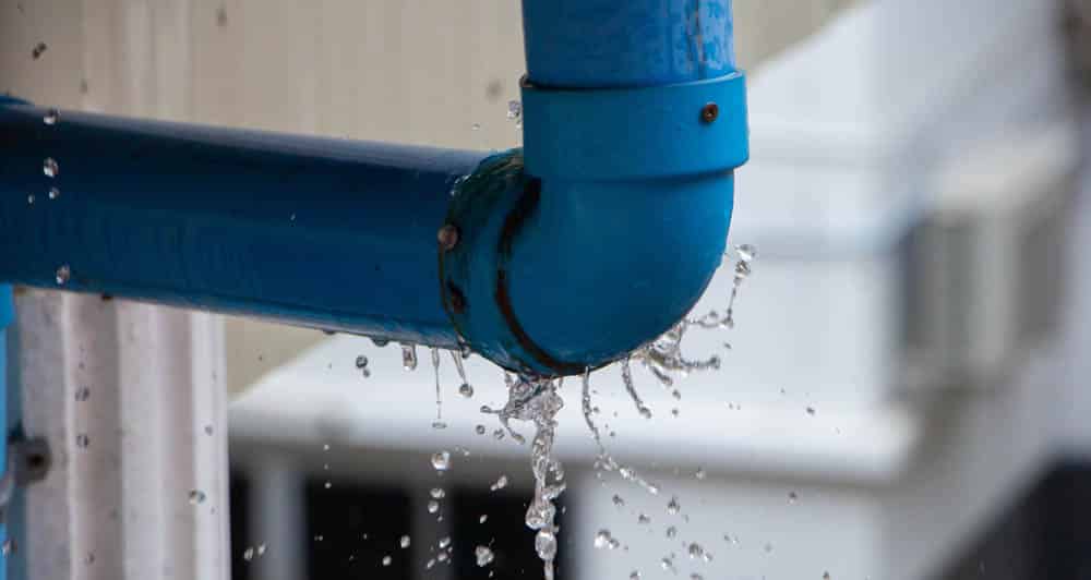 Sửa ống nước bị vỡ
