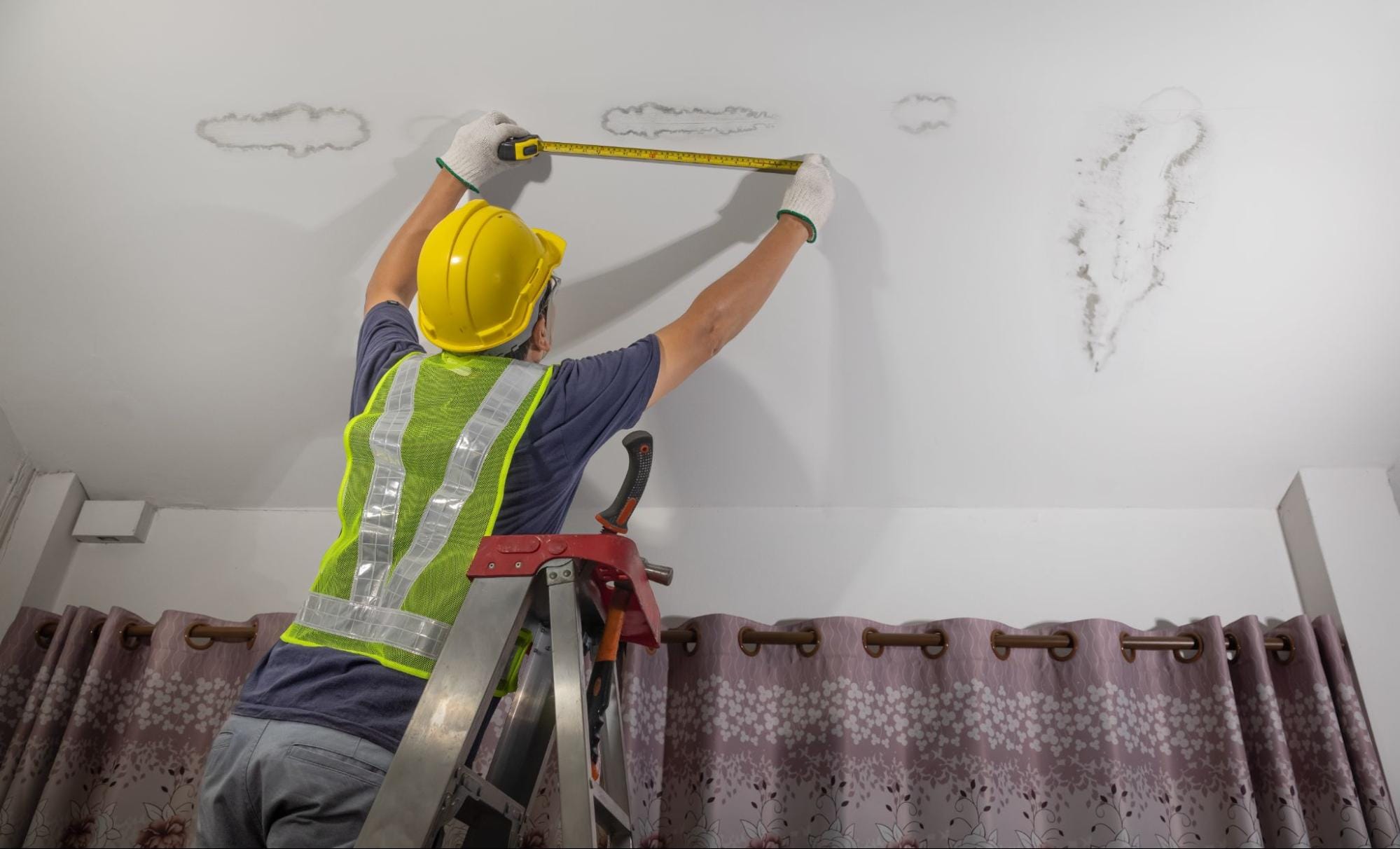 Sửa trần bị thấm nước