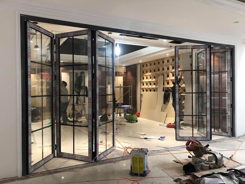 Thi công cửa giá rẻ