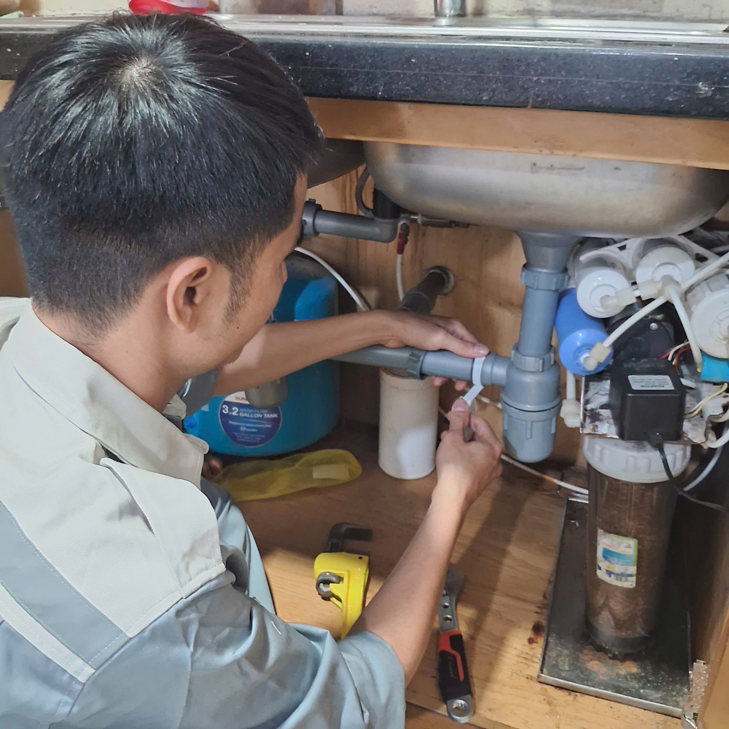 Thi công nước giá rẻ