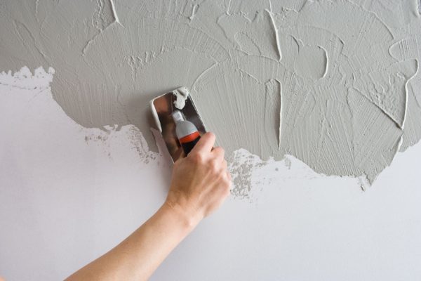 Trét bột tường nhà vườn