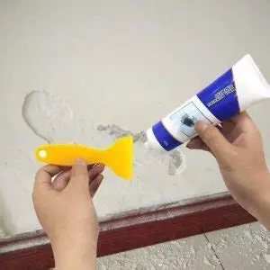 Vá tường nhà ở