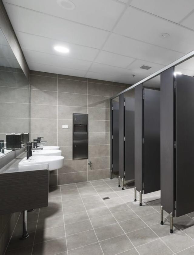 WC tiêu chuẩn
