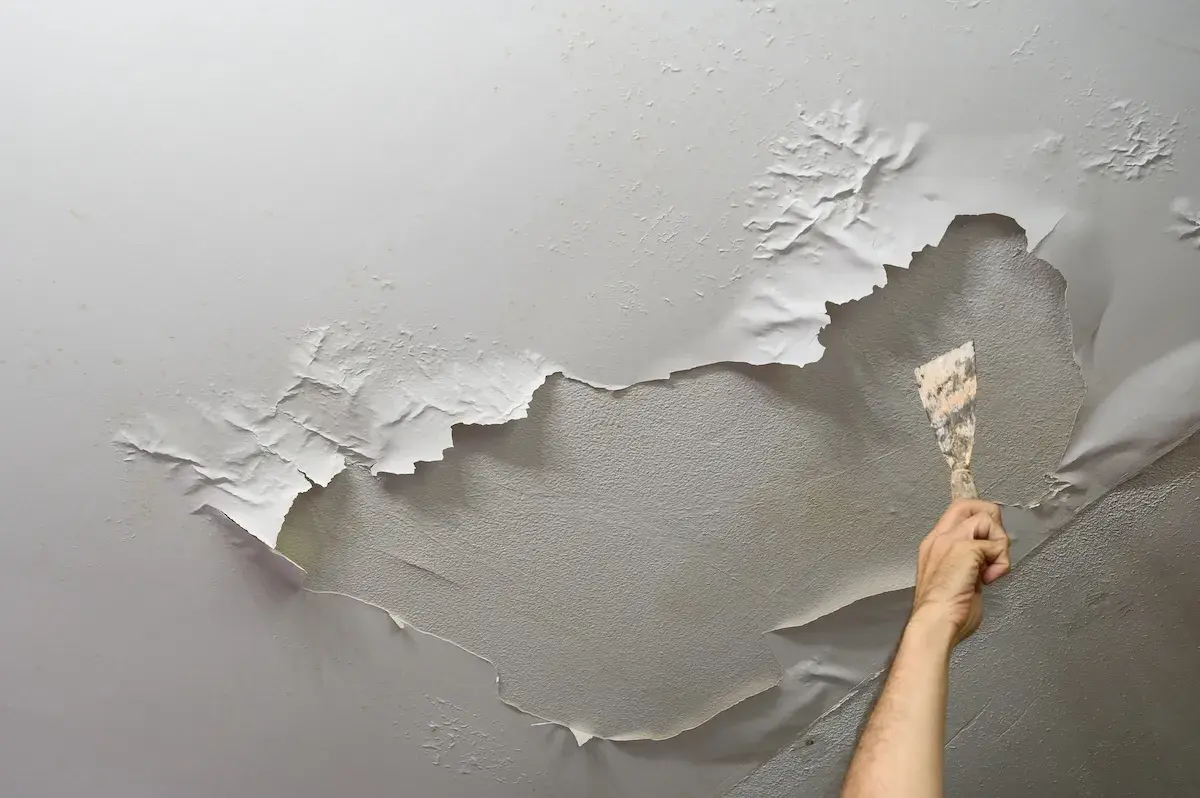 Xử lý trần bong tróc